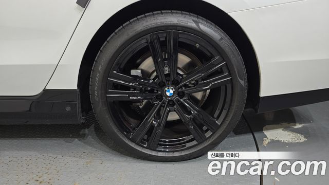 BMW i7 (G70) xDrive 60 M sport 2025 — фото 21