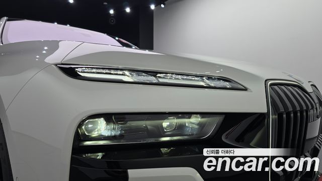 BMW i7 (G70) xDrive 60 M sport 2025 — фото 22