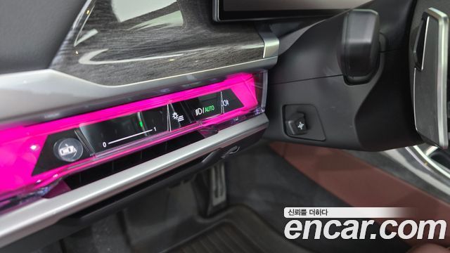 BMW i7 (G70) xDrive 60 M sport 2025 — фото 27