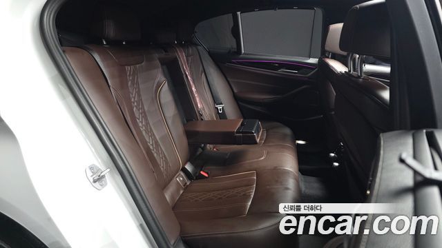 BMW 5 Series (G30) 530i M Sport Package 2023 — фото 16