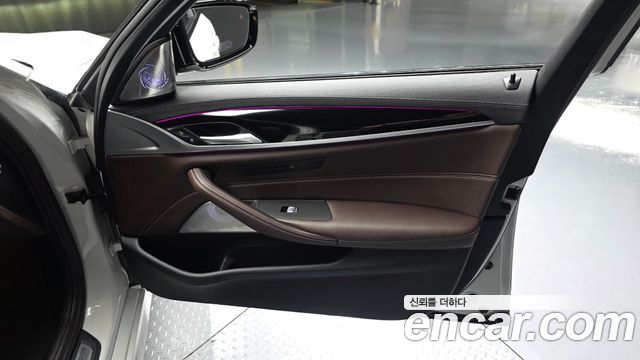 BMW 5 Series (G30) 530i M Sport Package 2023 — фото 30