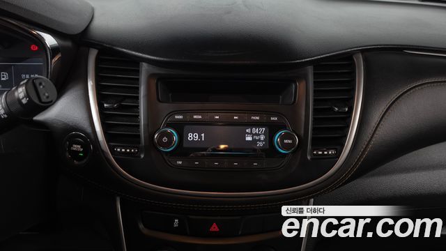 Chevrolet Trax 1.4 LT 2021 — фото 30
