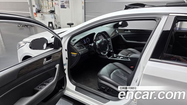 Hyundai Sonata (LF) 2.0 Smart 2015 — фото 10