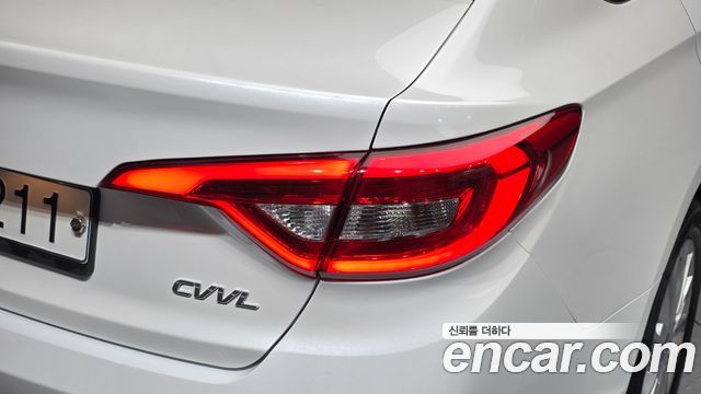 Hyundai Sonata (LF) 2.0 Smart 2015 — фото 23