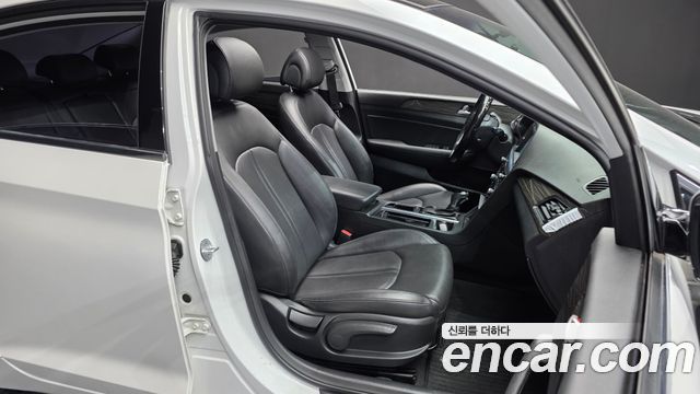 Hyundai Sonata (LF) 2.0 Smart 2015 — фото 26