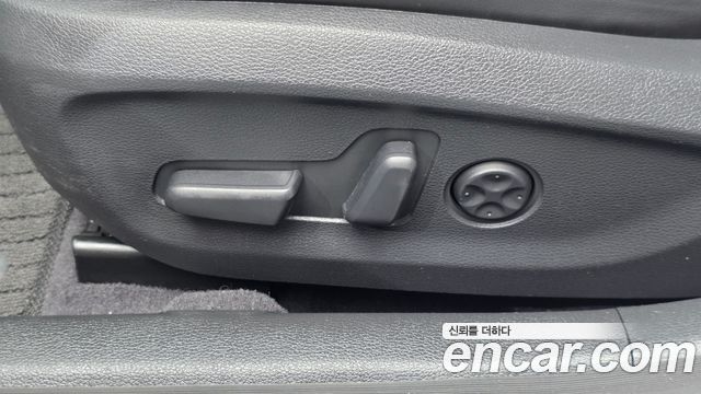 Hyundai Sonata (LF) 2.0 Smart 2015 — фото 31