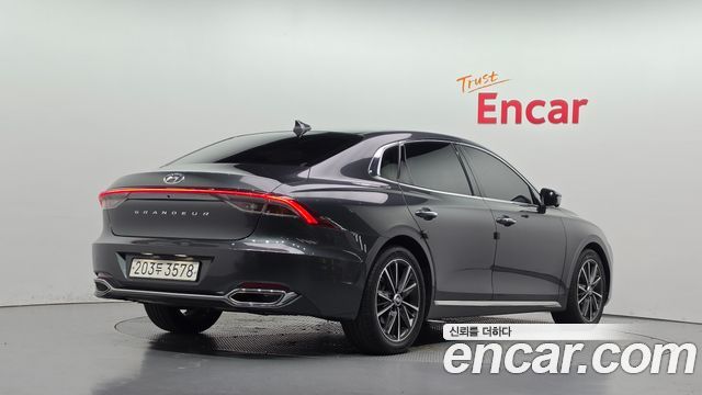 Hyundai Grandeur (IG) 2.5 Le Blanc 2023 — фото 2
