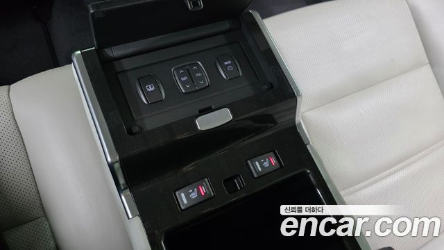 Renault Korea SM7 Nova 3.5 V6 2017 — фото 30