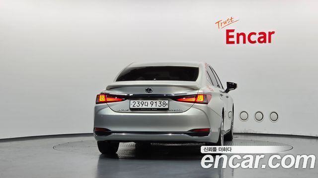 Lexus ES300h (VII) Limited 2019 — фото 4