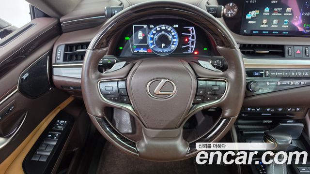 Lexus ES300h (VII) Limited 2019 — фото 14