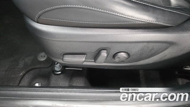 Kia Seltos Gasoline 1.6 Turbo 4WD Gravity 2024 — фото 32