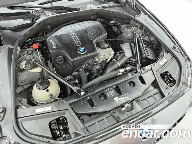 BMW 5 Series (F10) 528i 2013 — фото 6