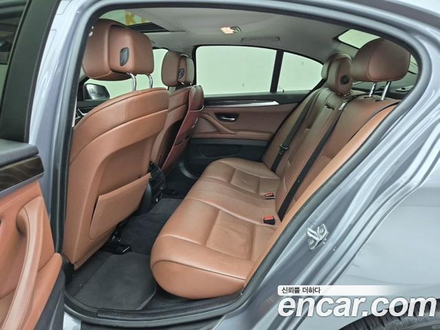 BMW 5 Series (F10) 528i 2013 — фото 16