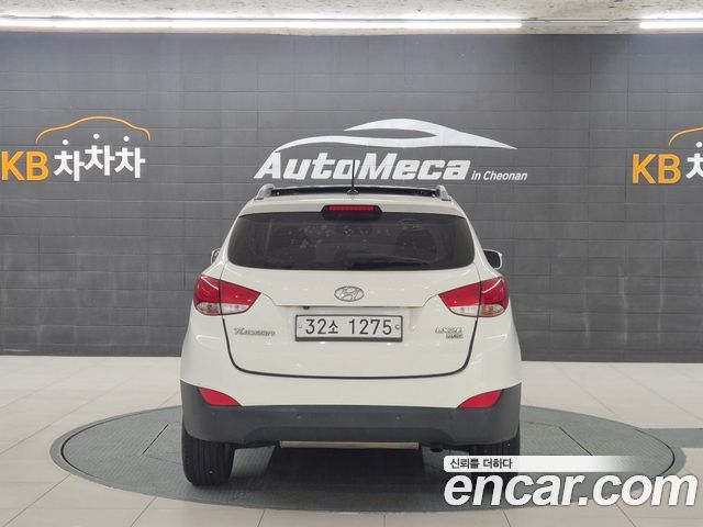 Hyundai Tucson ix Diesel 2WD LX20 Luxury 2013 — фото 6