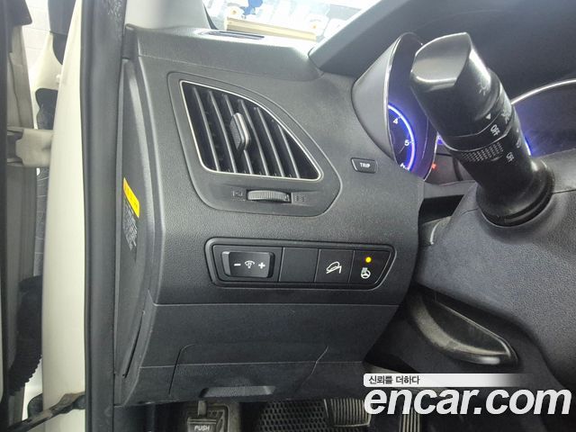 Hyundai Tucson ix Diesel 2WD LX20 Luxury 2013 — фото 10
