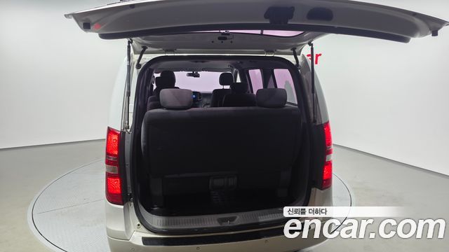Hyundai Grand Starex Wagon 12-Seater Style 2018 — фото 20