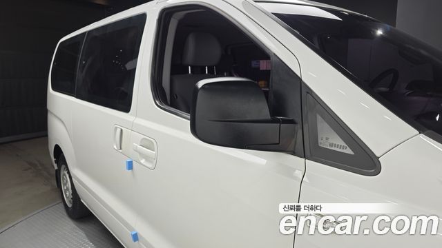 Hyundai Grand Starex Wagon 12-Seater Style 2018 — фото 31