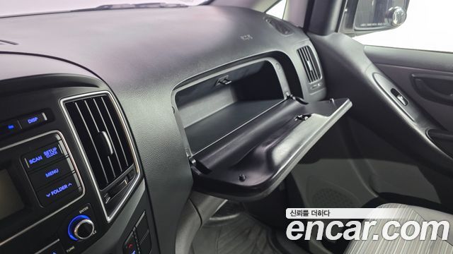 Hyundai Grand Starex Wagon 12-Seater Style 2018 — фото 33