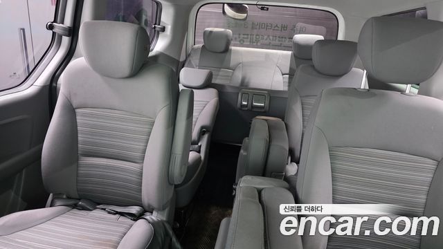 Hyundai Grand Starex Wagon 12-Seater Style 2018 — фото 34