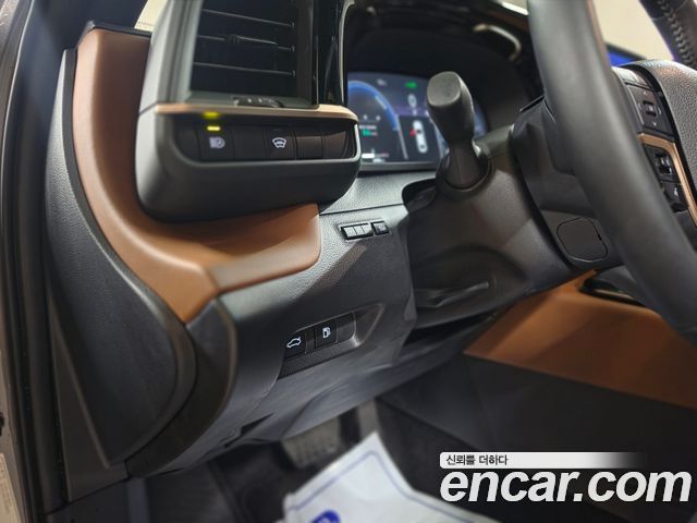 Toyota Crown Crossover 2.5 4WD Hybrid 2026 — фото 17