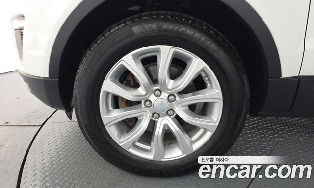 Land Rover Range Rover Evoque 2.0 TD4 SE 2016 — фото 5