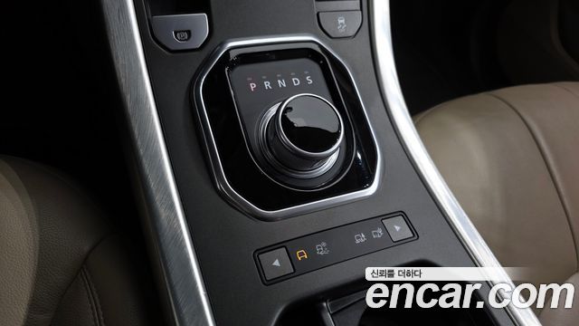 Land Rover Range Rover Evoque 2.0 TD4 SE 2016 — фото 9