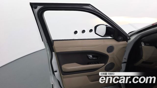 Land Rover Range Rover Evoque 2.0 TD4 SE 2016 — фото 24