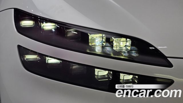 Genesis GV60 Standard AWD 2023 — фото 22