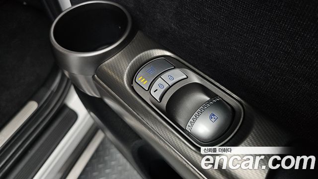 Genesis GV60 Standard AWD 2023 — фото 40