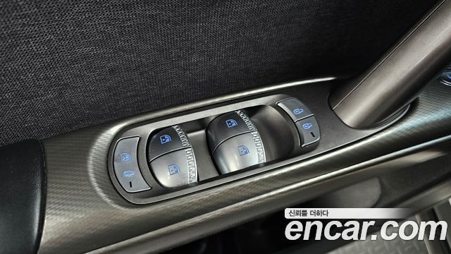 Genesis GV60 Standard AWD 2023 — фото 41