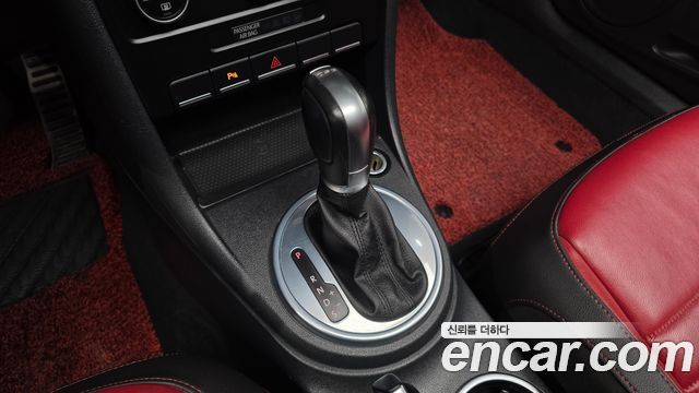 Volkswagen Beetle 2.0 TDI Premium 3rd 2015 — фото 9