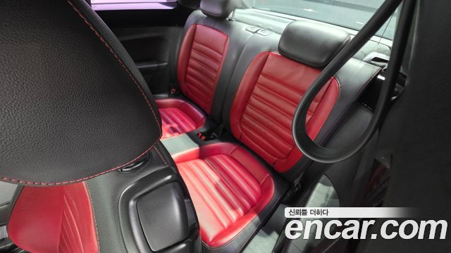 Volkswagen Beetle 2.0 TDI Premium 3rd 2015 — фото 12