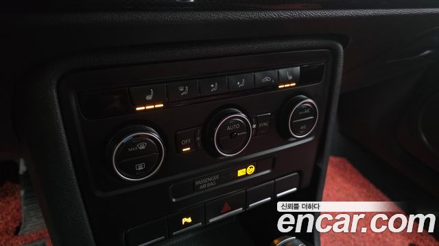 Volkswagen Beetle 2.0 TDI Premium 3rd 2015 — фото 16