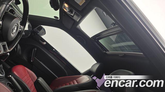 Volkswagen Beetle 2.0 TDI Premium 3rd 2015 — фото 19