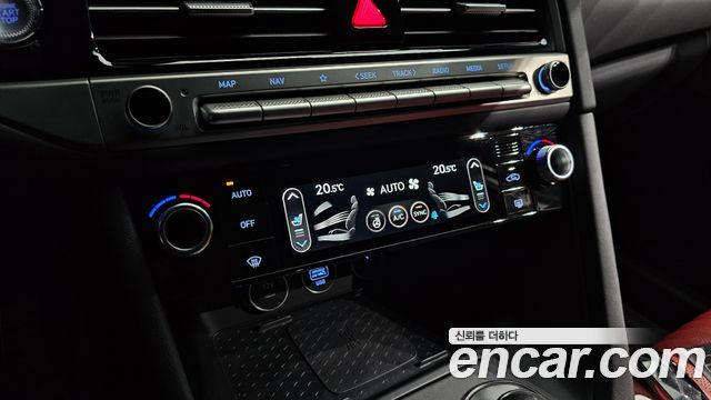Genesis G70 Gasoline 2.5T 2WD 2024 — фото 31