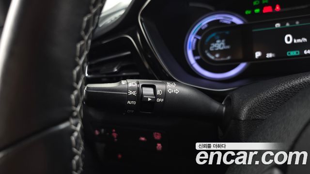 Kia Niro 1.6 HEV Prestige 2020 — фото 17