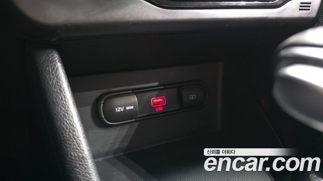 Kia Niro 1.6 HEV Prestige 2020 — фото 26