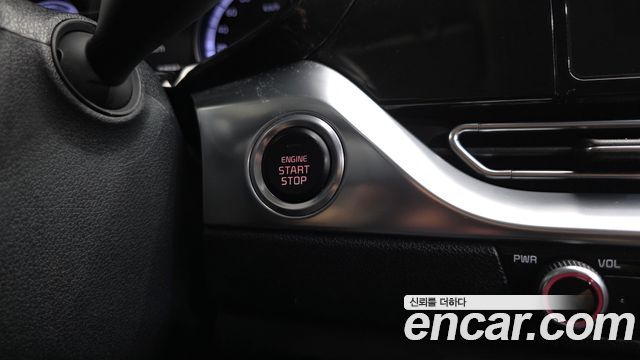 Kia Niro 1.6 HEV Prestige 2020 — фото 28
