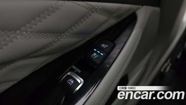 Kia K8 2.5 Gasoline 2WD Signature 2023 — фото 16