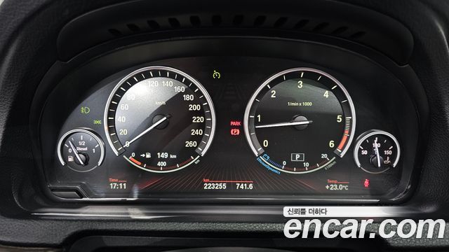BMW 5 Series GT (F07) GT 30d 2012 — фото 8