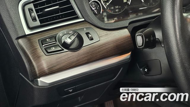 BMW 5 Series GT (F07) GT 30d 2012 — фото 15