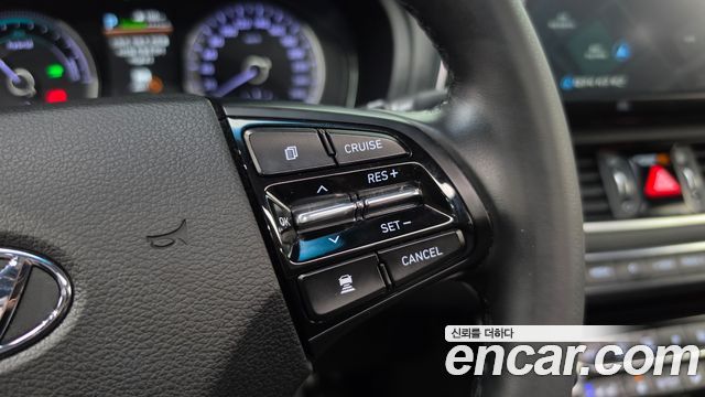 Hyundai Grandeur Hybrid (IG) Exclusive Special 2019 — фото 15