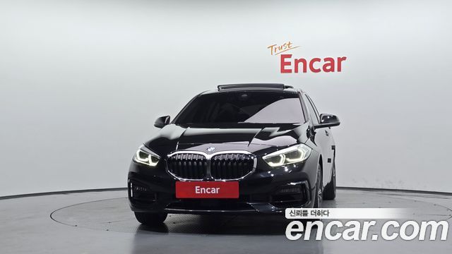 BMW 1 Series (F40) 120i Sports 2023 — фото 3