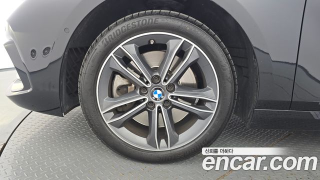 BMW 1 Series (F40) 120i Sports 2023 — фото 5