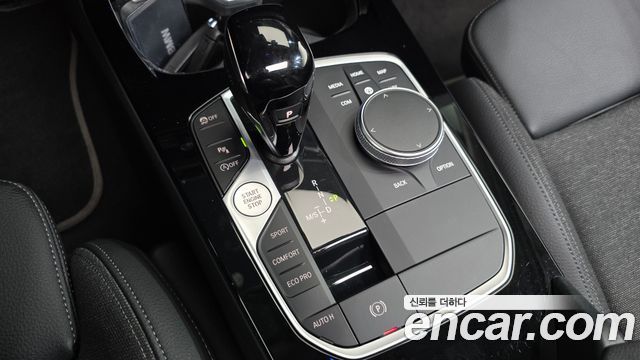 BMW 1 Series (F40) 120i Sports 2023 — фото 9