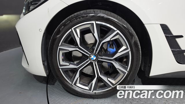 BMW 4 Series (G22) 420i M Sport Performance Gran Coupe 2024 — фото 5