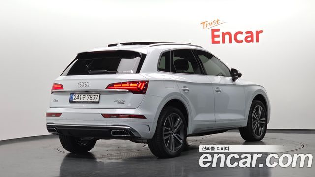 Audi Q5 (FY) 40 TDI Quattro Premium 2023 — фото 2