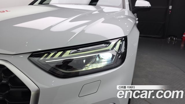 Audi Q5 (FY) 40 TDI Quattro Premium 2023 — фото 28