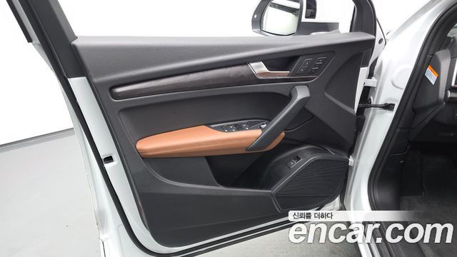 Audi Q5 (FY) 40 TDI Quattro Premium 2023 — фото 30