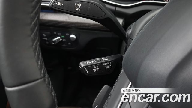 Audi Q5 (FY) 40 TDI Quattro Premium 2023 — фото 34